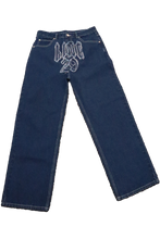 Load image into Gallery viewer, Distressed Jeans
