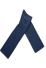 Load image into Gallery viewer, Distressed Jeans
